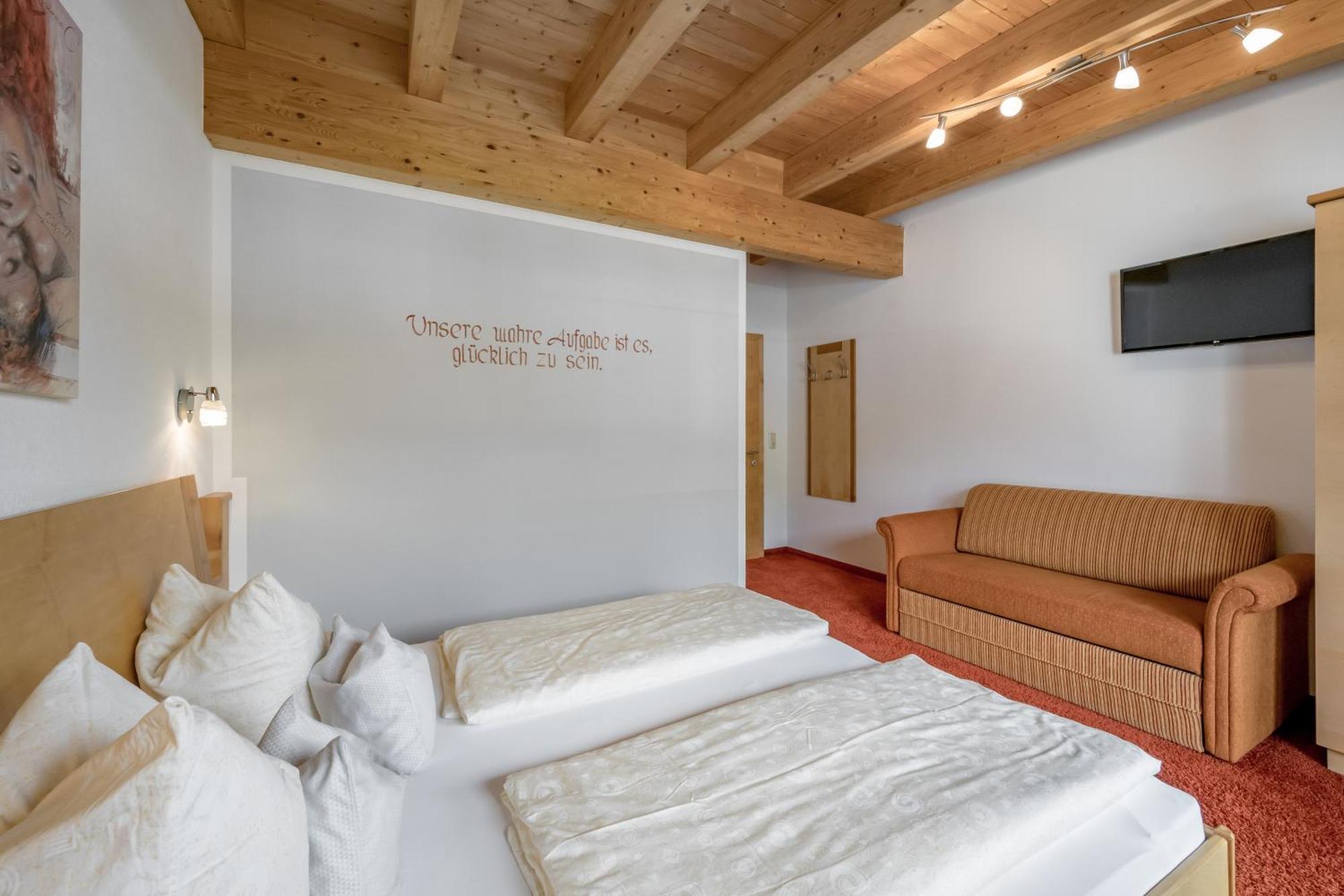 Platoell Homes ザーファウス エクステリア 写真