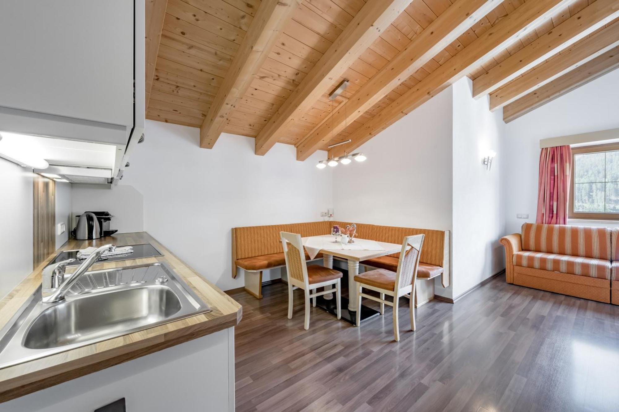 Platoell Homes ザーファウス エクステリア 写真