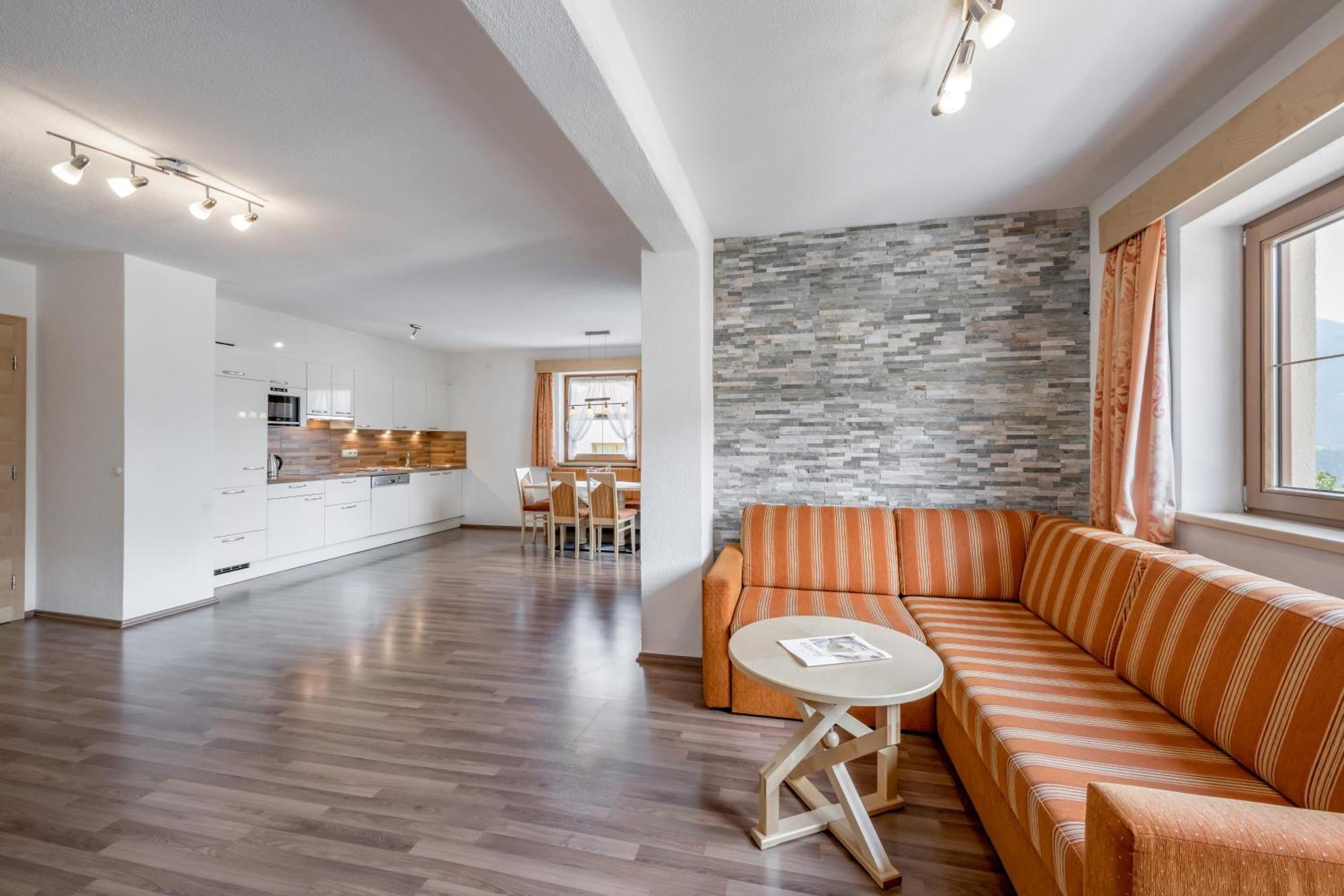 Platoell Homes ザーファウス エクステリア 写真