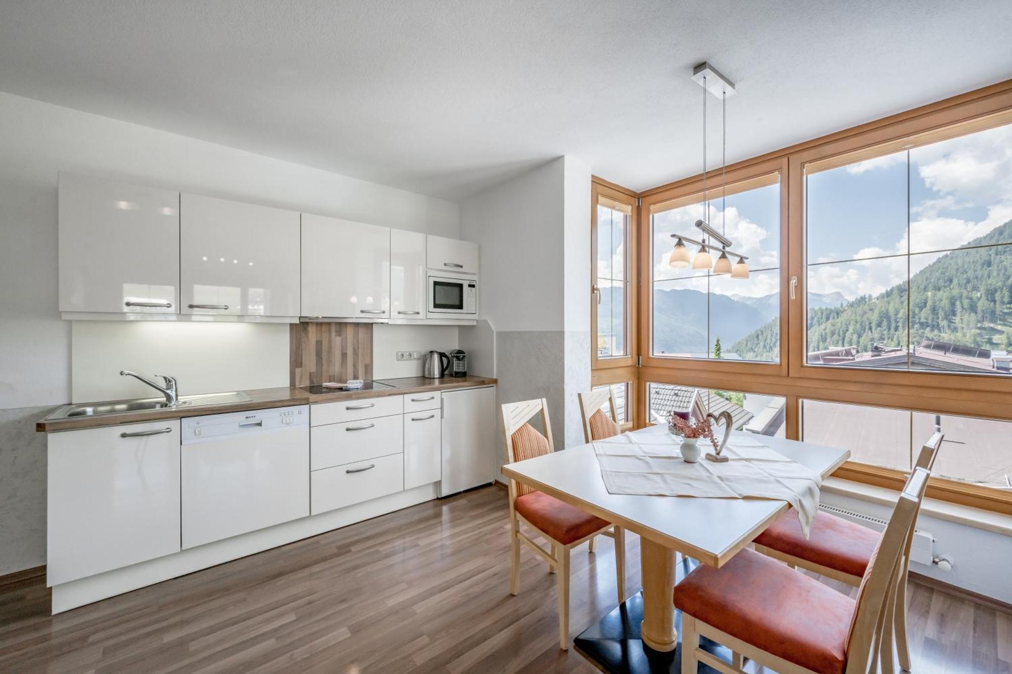 Platoell Homes ザーファウス エクステリア 写真