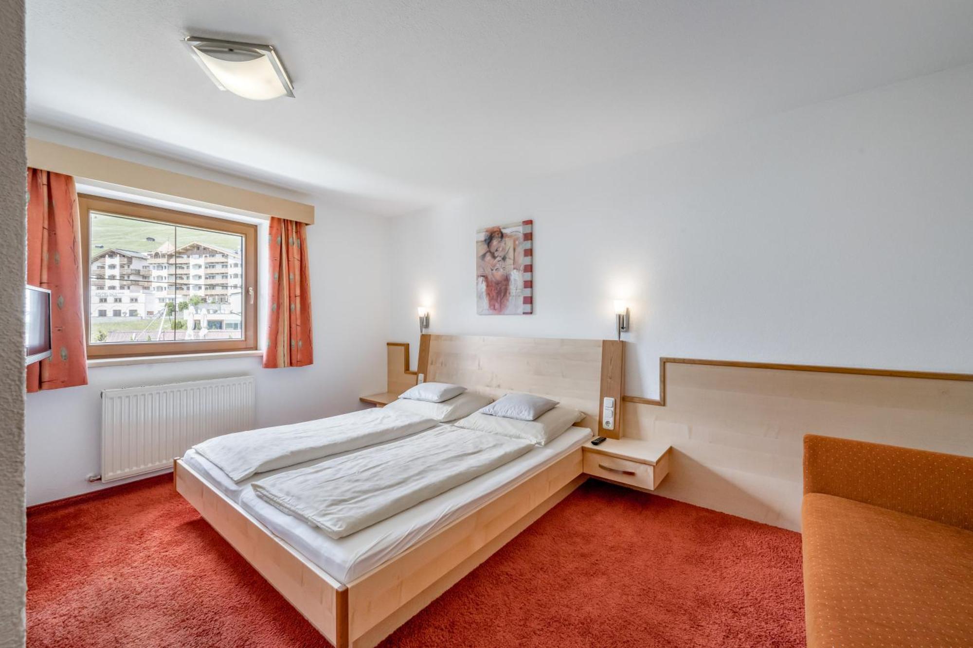 Platoell Homes ザーファウス エクステリア 写真
