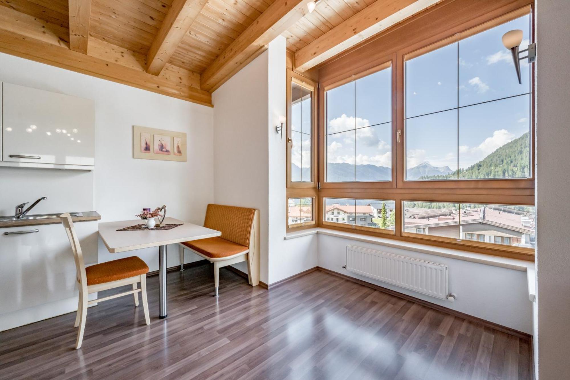 Platoell Homes ザーファウス エクステリア 写真