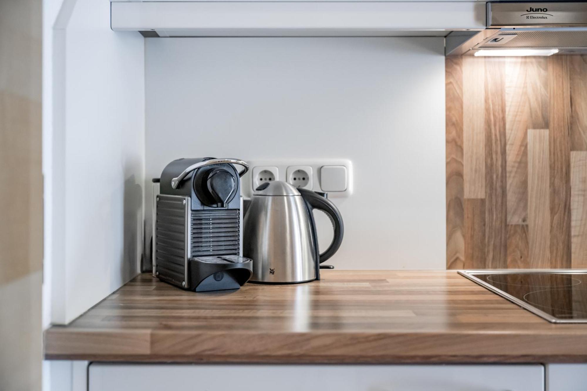Platoell Homes ザーファウス エクステリア 写真